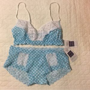 NWT 🌸 Hanky Panky Set